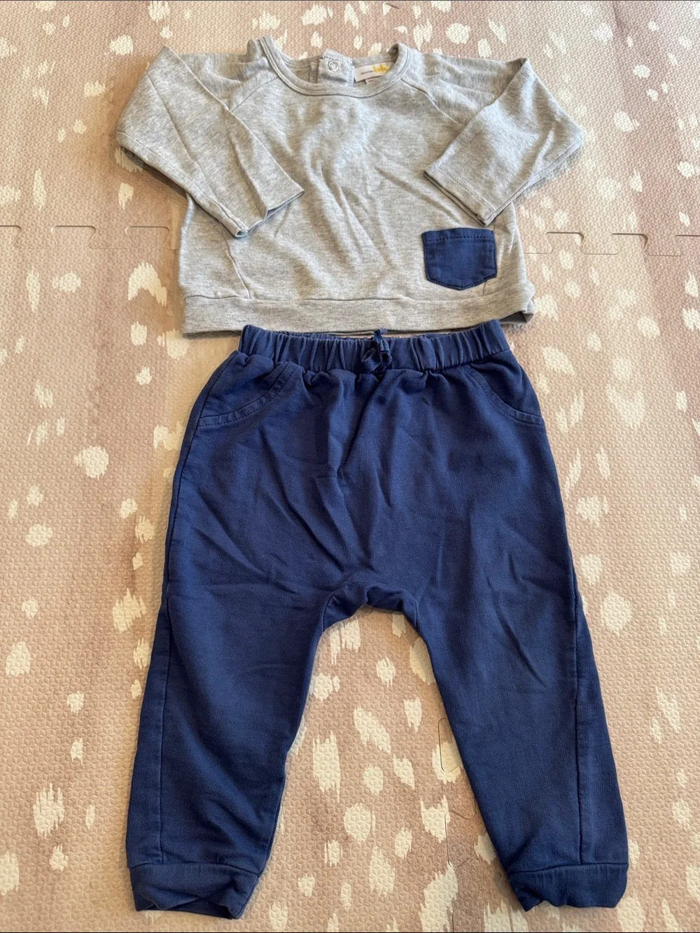 Bloomie’s Baby 2-Piece Sweatshirt & Jogger Set Gray/Navy 18M Cozy Cotton